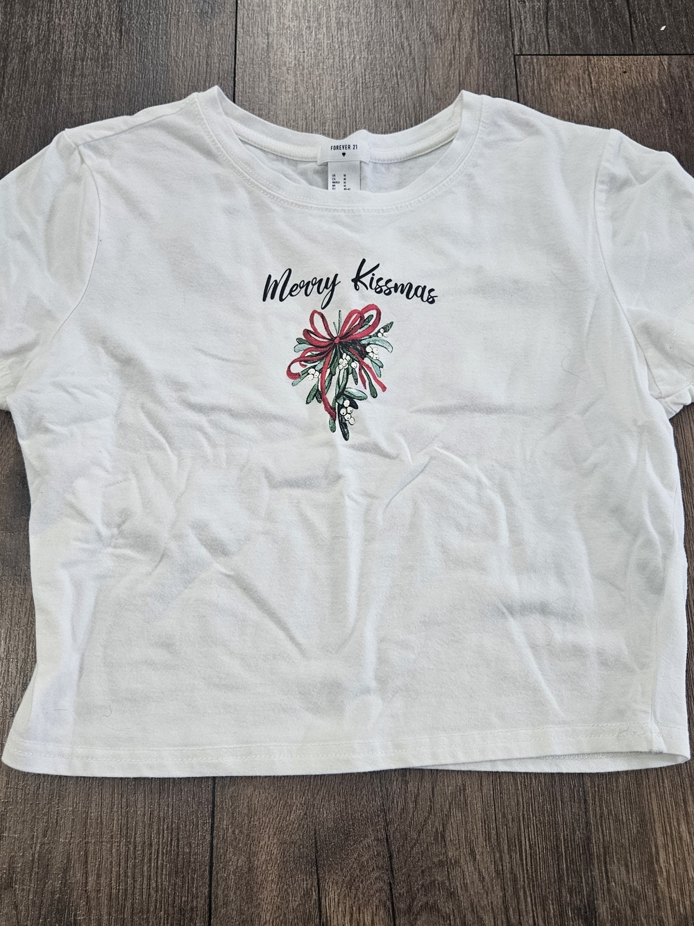 Forever 21 White Merry Kissmas Graphic Cropped T-Shirt Size M